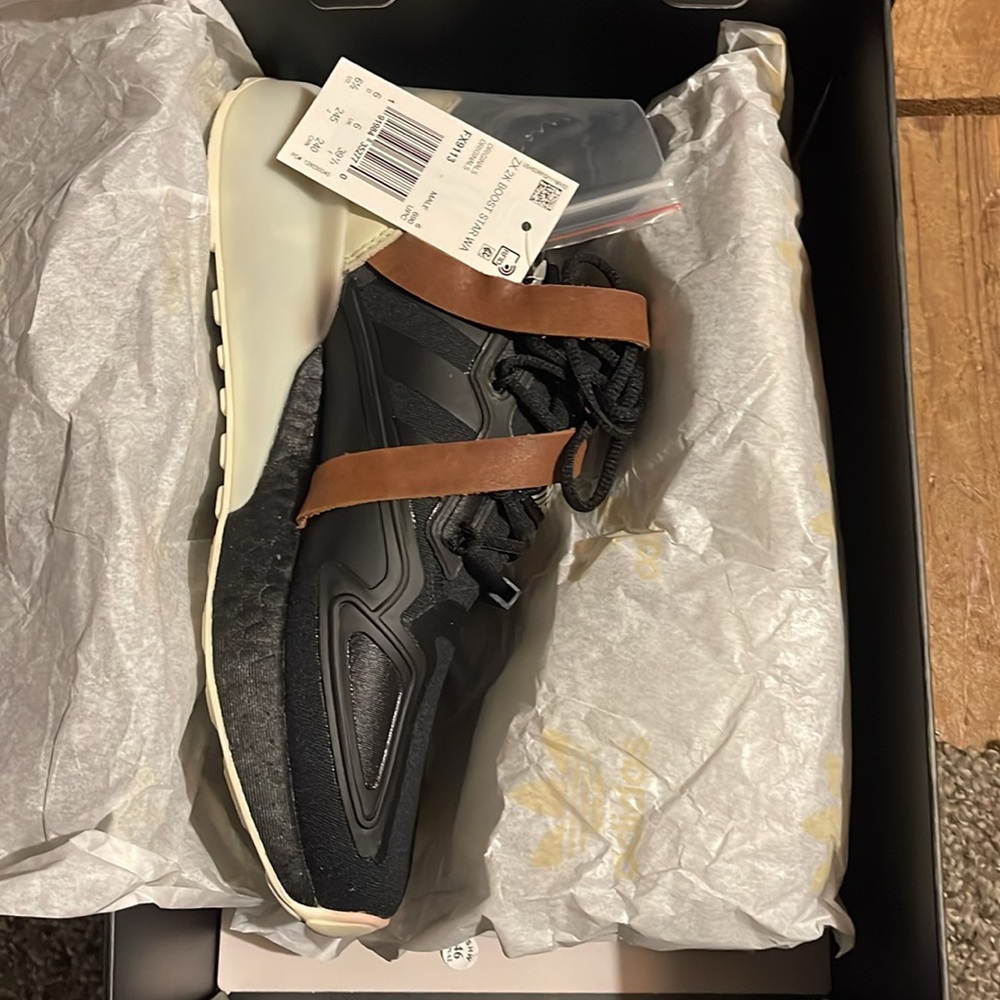Adidae ZX 2K boost Star Wars Hans Solo